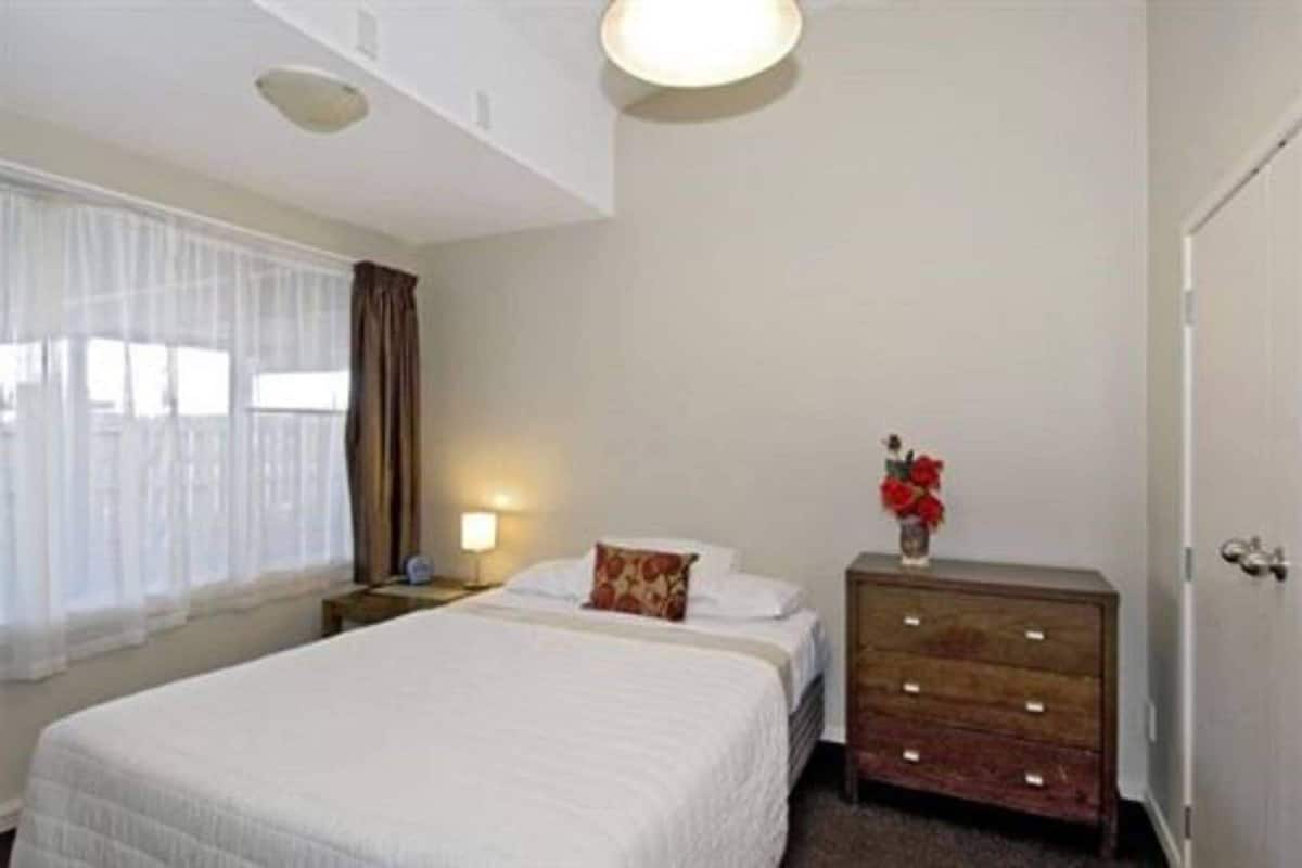 Premium bedding, Select Comfort beds, in-room safe