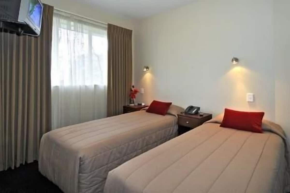 Standard Room, 2 Twin Beds | 1 bedroom, premium bedding, Select Comfort beds, in-room safe