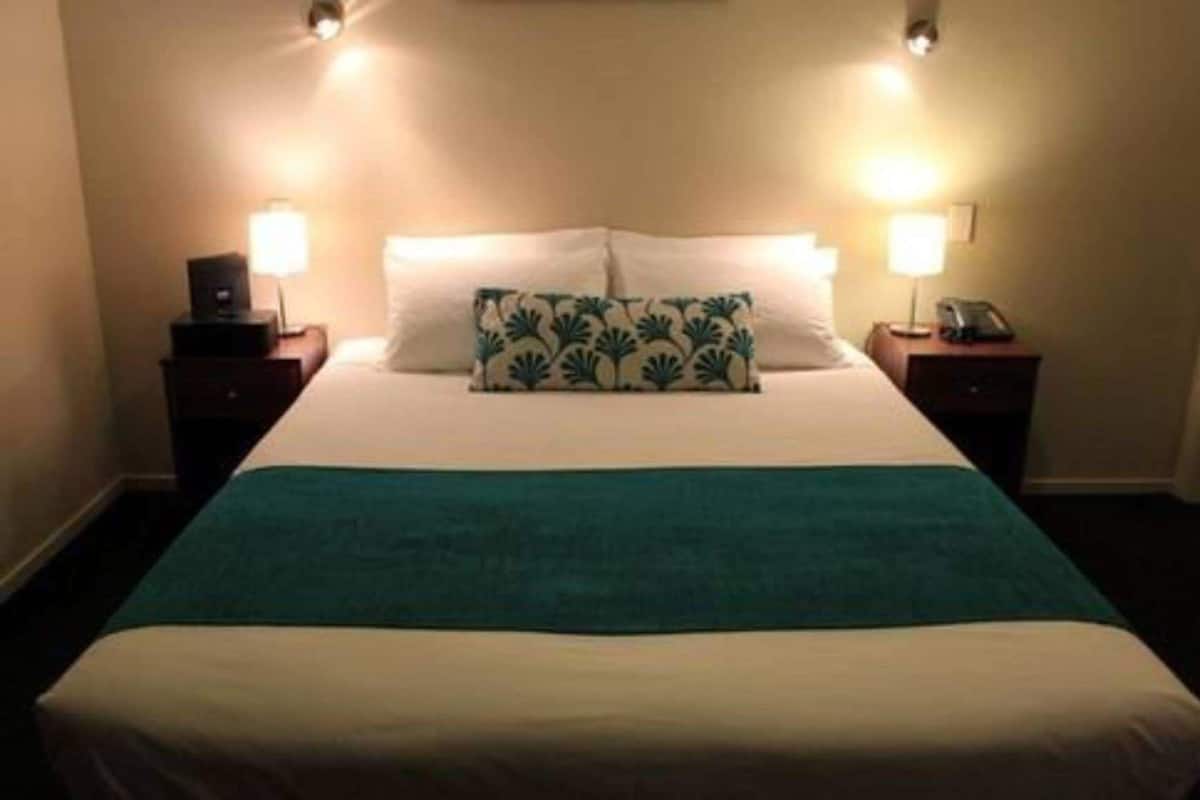 Premium bedding, Select Comfort beds, in-room safe