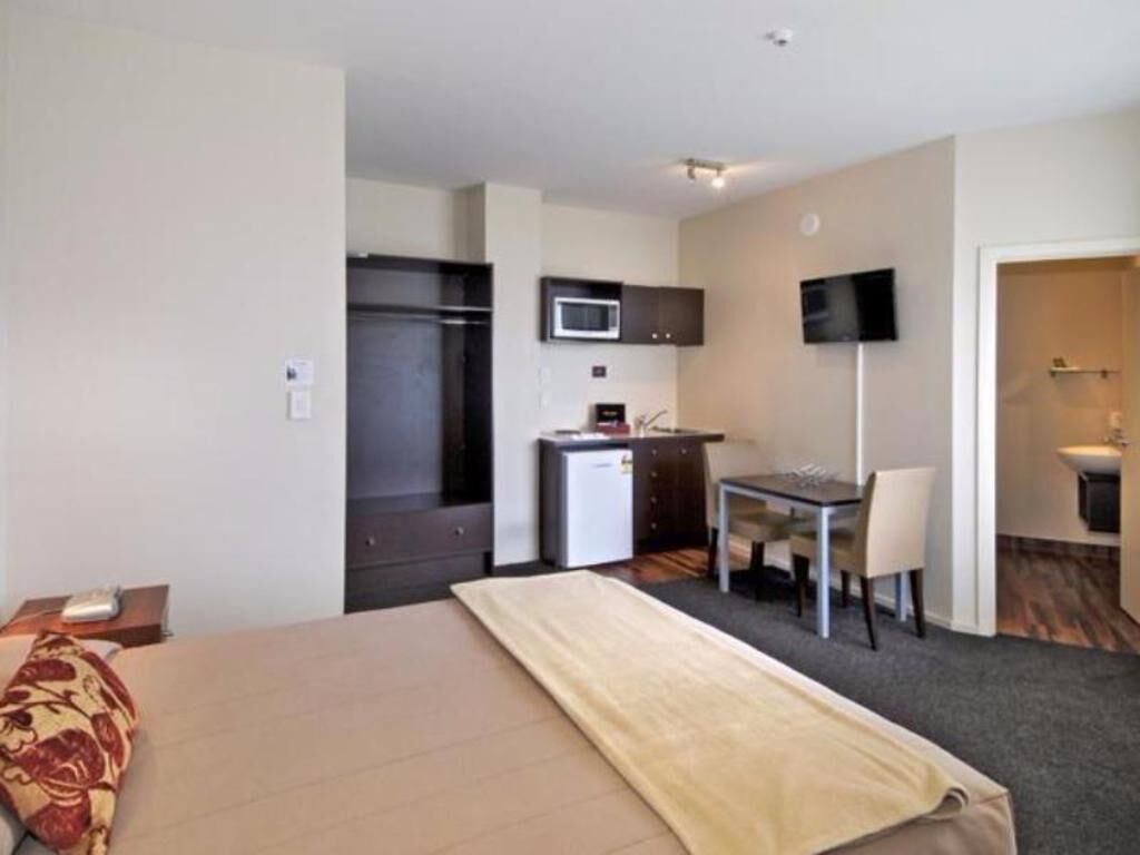 Premium bedding, Select Comfort beds, in-room safe