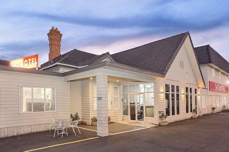 Exterior. 540 on Great South Motel