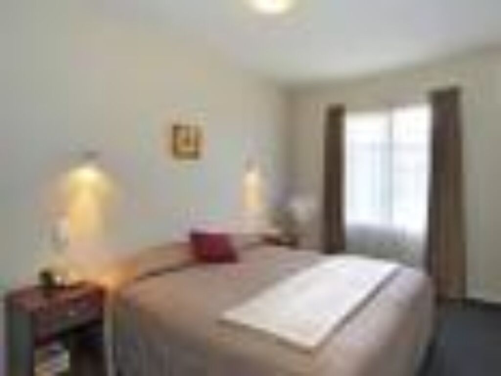 Premium bedding, Select Comfort beds, in-room safe