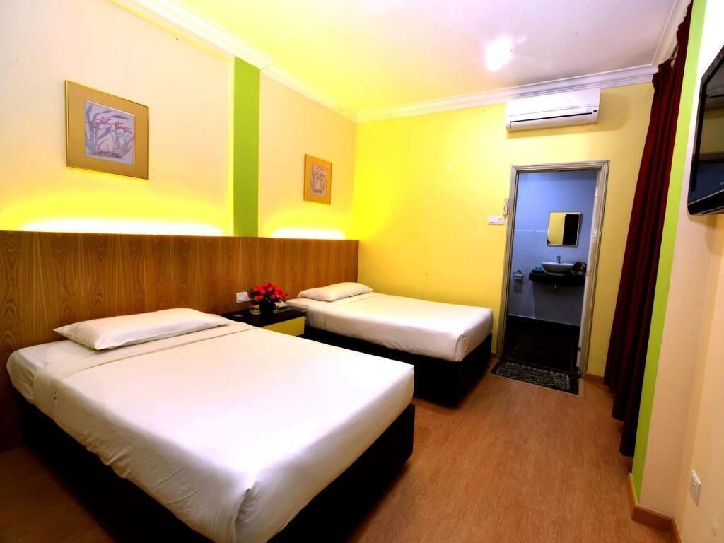 In-room safe, desk, soundproofing, free WiFi