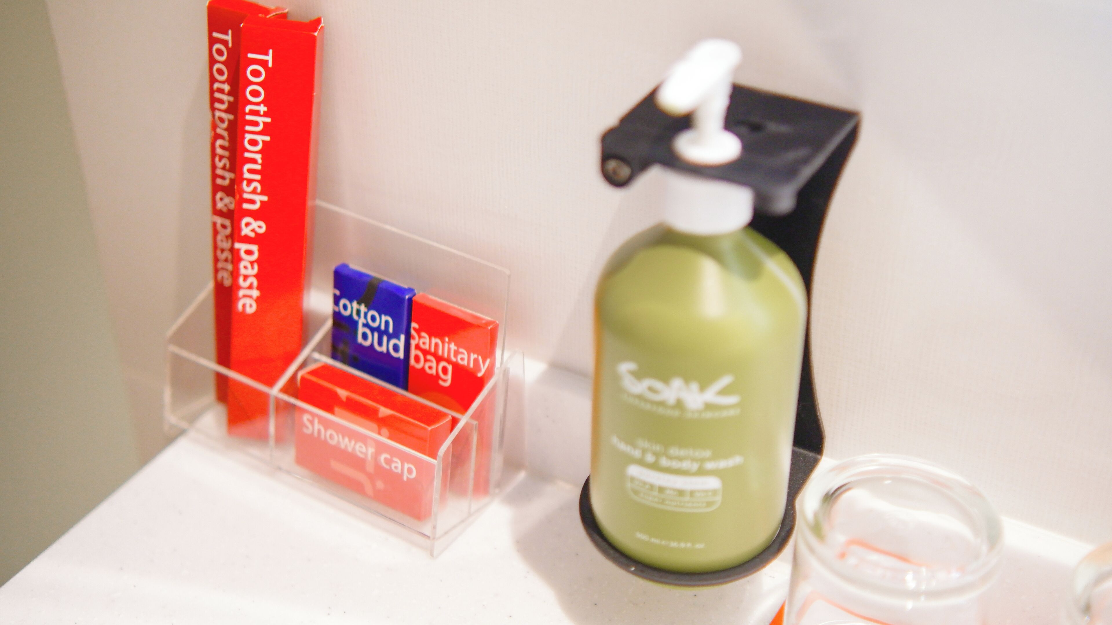 shower, free toiletries, hair dryer, slippers