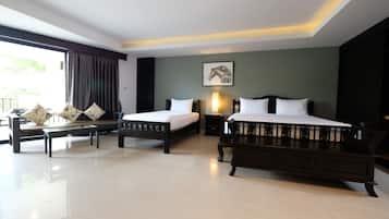 Deluxe Room | In-room safe, desk, blackout curtains, free WiFi