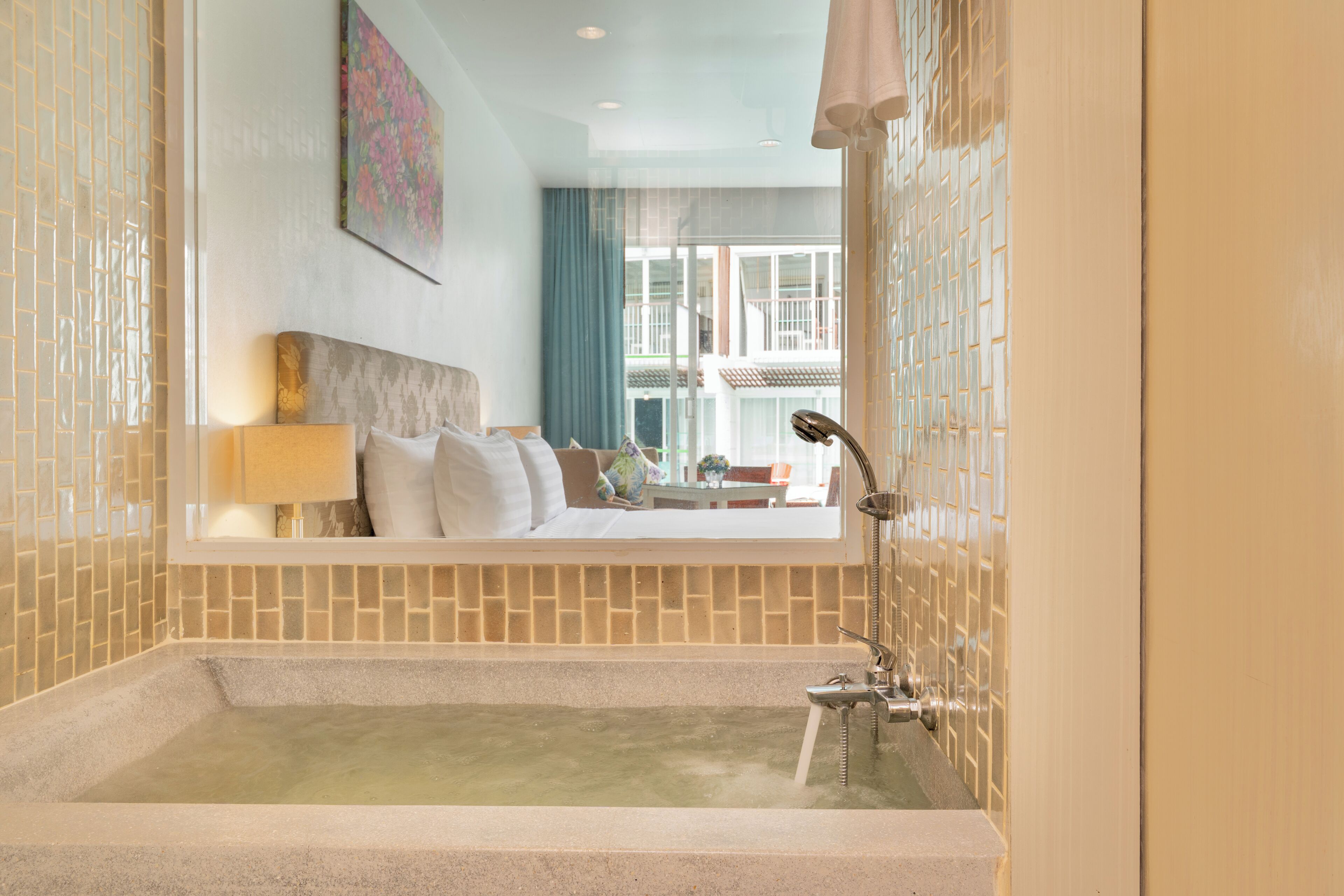 deluxe pool access | bathroom | separate bathtub and shower, deep-soaking bathtub, free toiletries