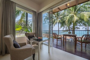 Premier Beach Front | 迷你吧、客房内保险箱、办公桌、免费 WiFi