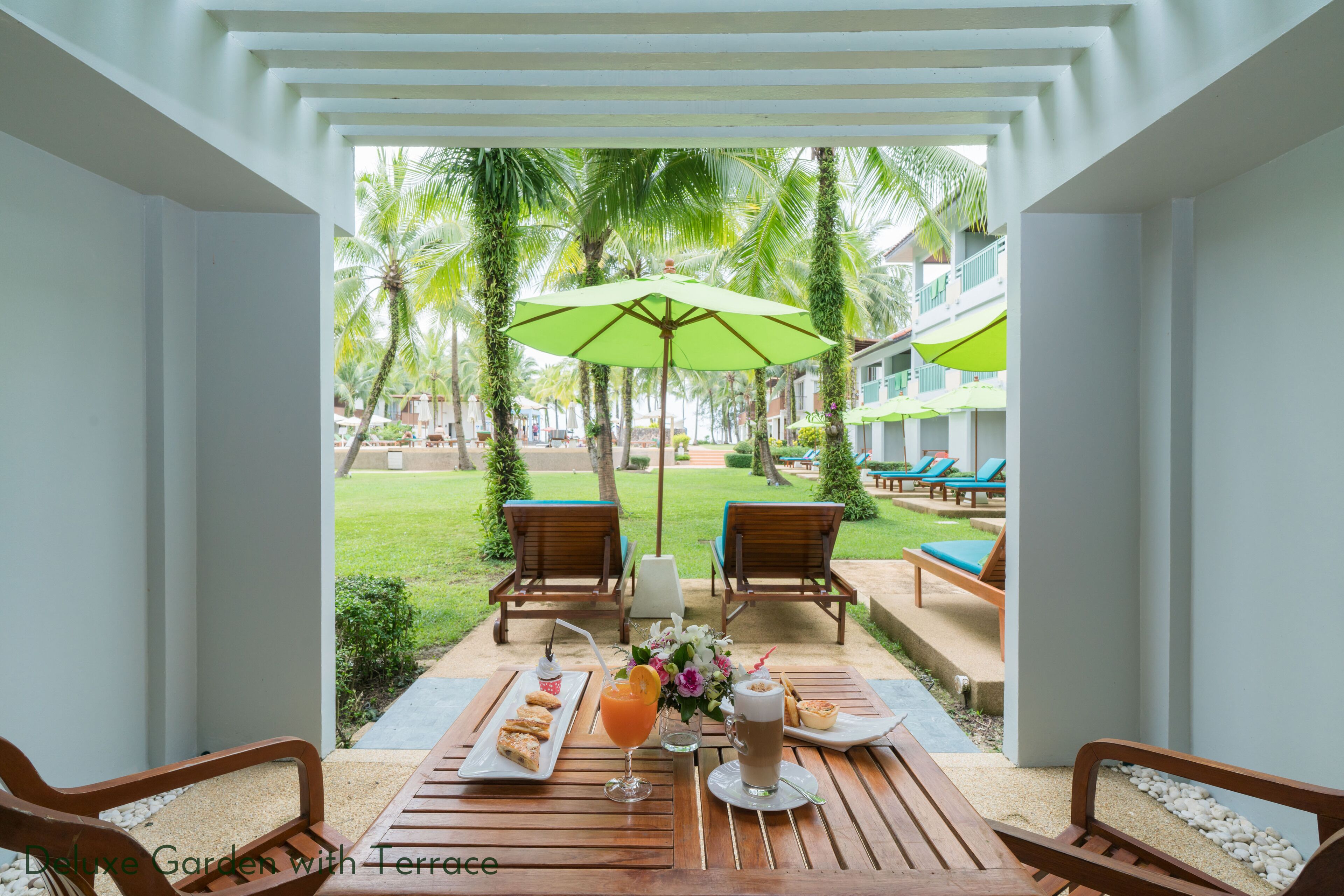 Deluxe Double Room | Porch