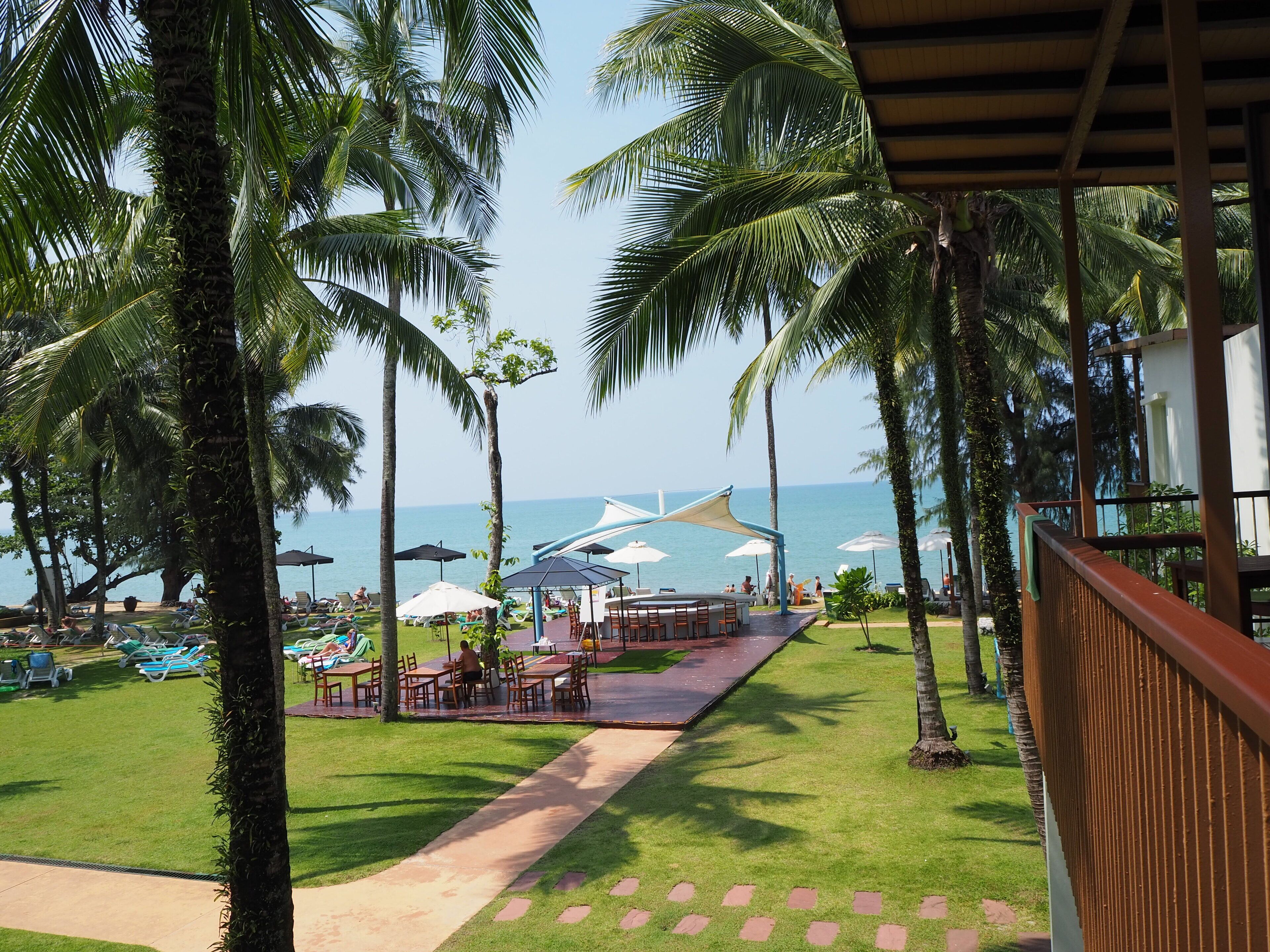grand deluxe seaview stay 4 nights pay 3 nights | view from room
