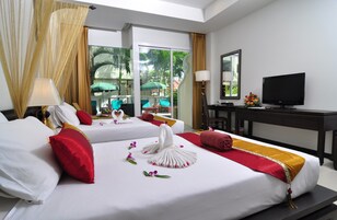 Minibar, in-room safe, desk, blackout curtains