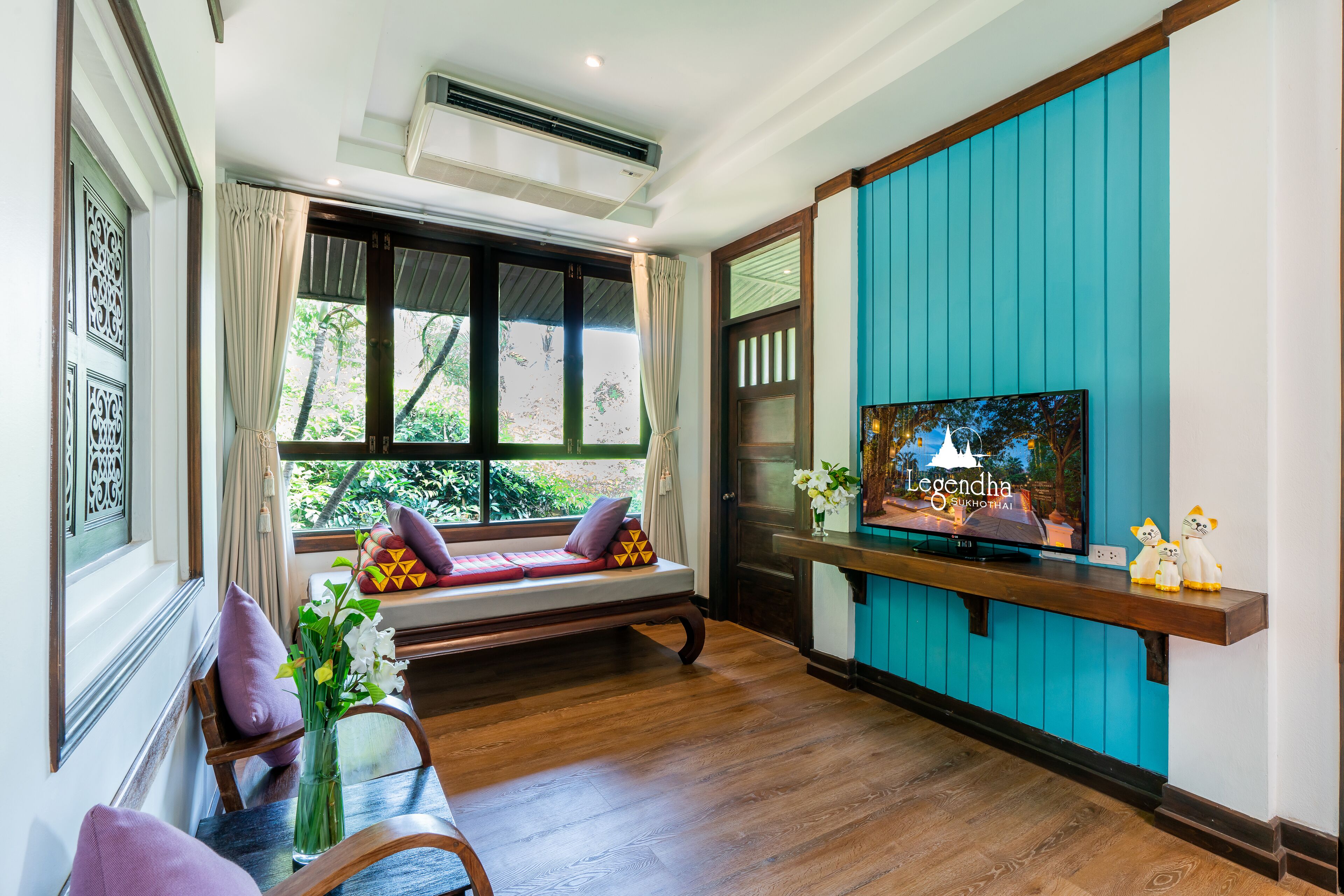 2 bedroom villa | living area | 32-inch lcd tv with cable channels, tv