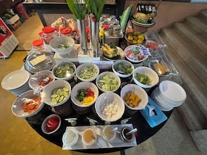 Daily buffet breakfast for a fee