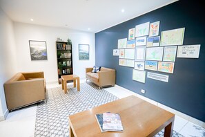 Sala de estar en el lobby