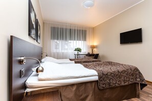 Superior Twin Room | Hypo-allergenic bedding, desk, free cribs/infant beds, WiFi - Hotel Dzingel (Tallinn)
