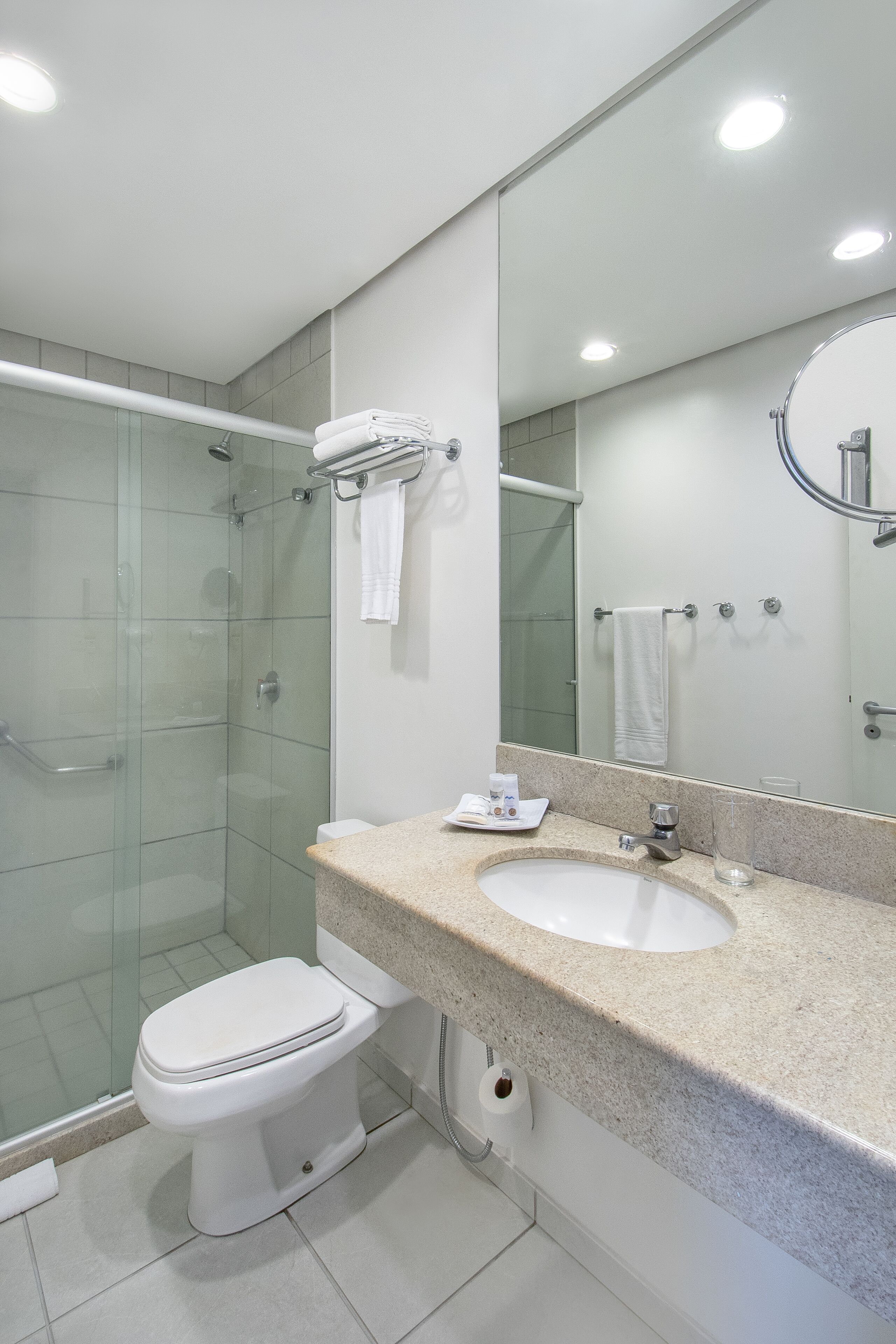 shower, rainfall showerhead, free toiletries, hair dryer