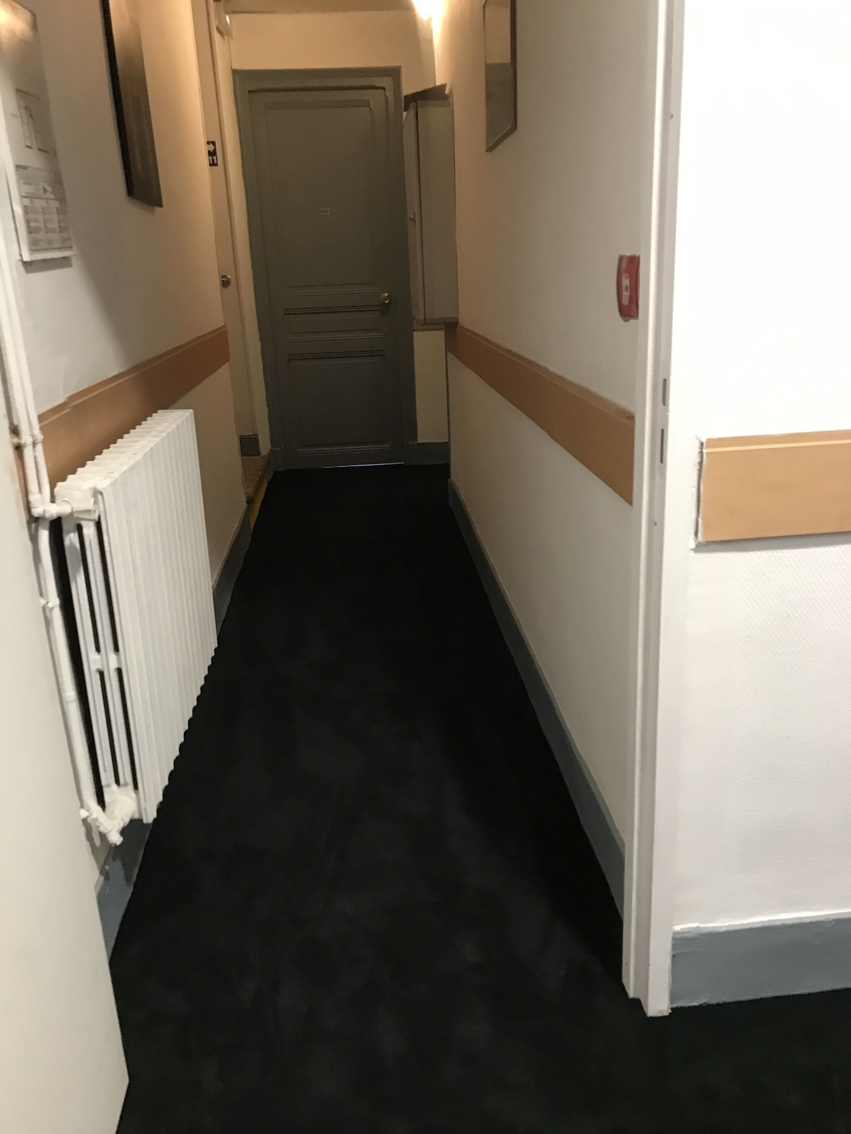 handrails in hallways