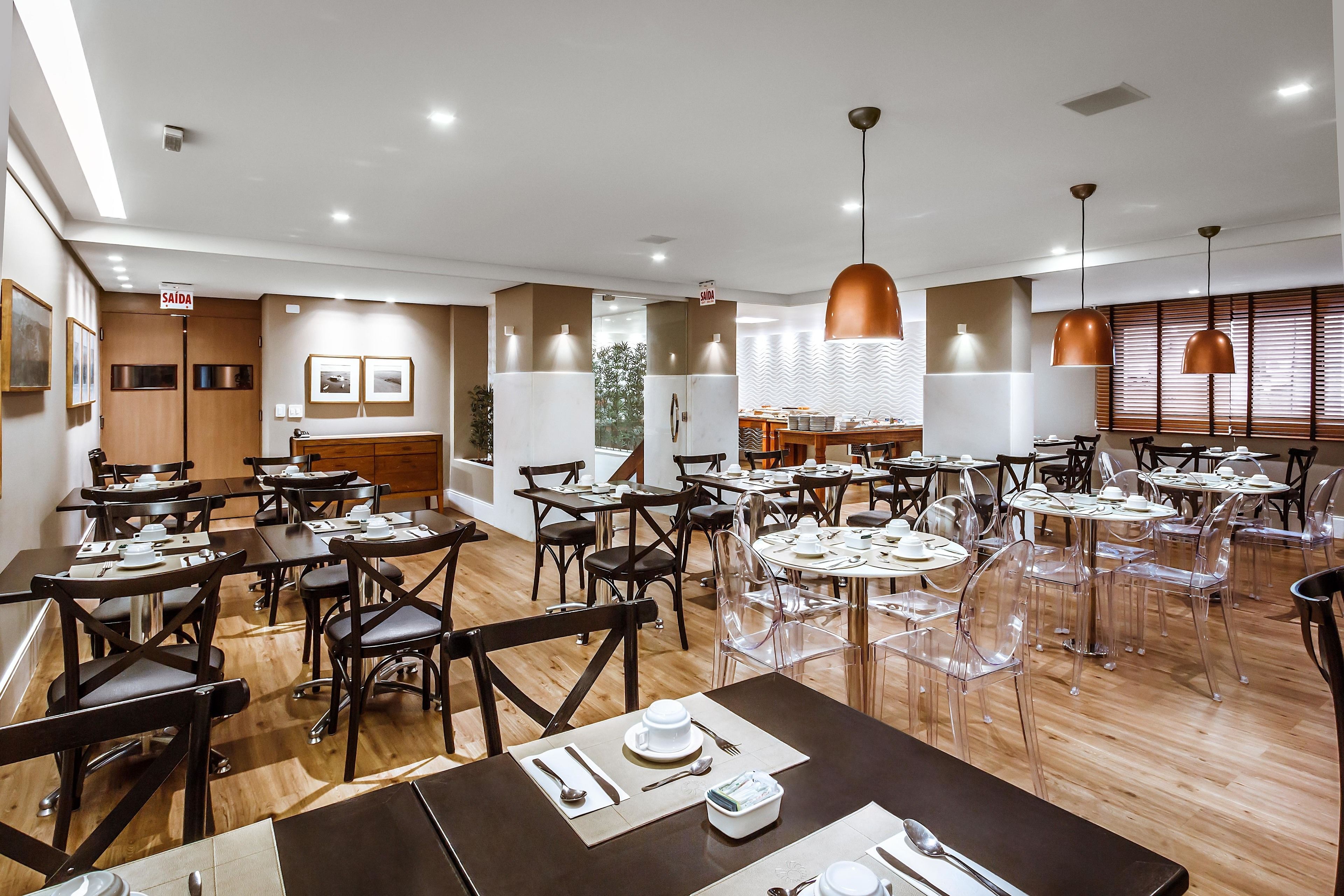 daily buffet breakfast (brl 45 per person)