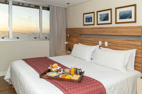 Standardzimmer | Zimmersafe, Schreibtisch, Verdunkelungsvorhänge, schallisolierte Zimmer