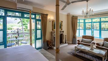 Luxury Room | Living area | LED TV