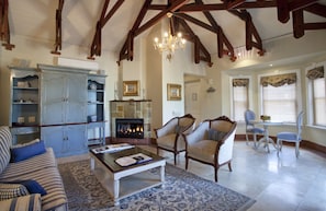 Villa Suite | Living room - Franschhoek Country House and Villas (Franschhoek)