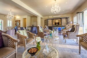 Sala de estar en el lobby