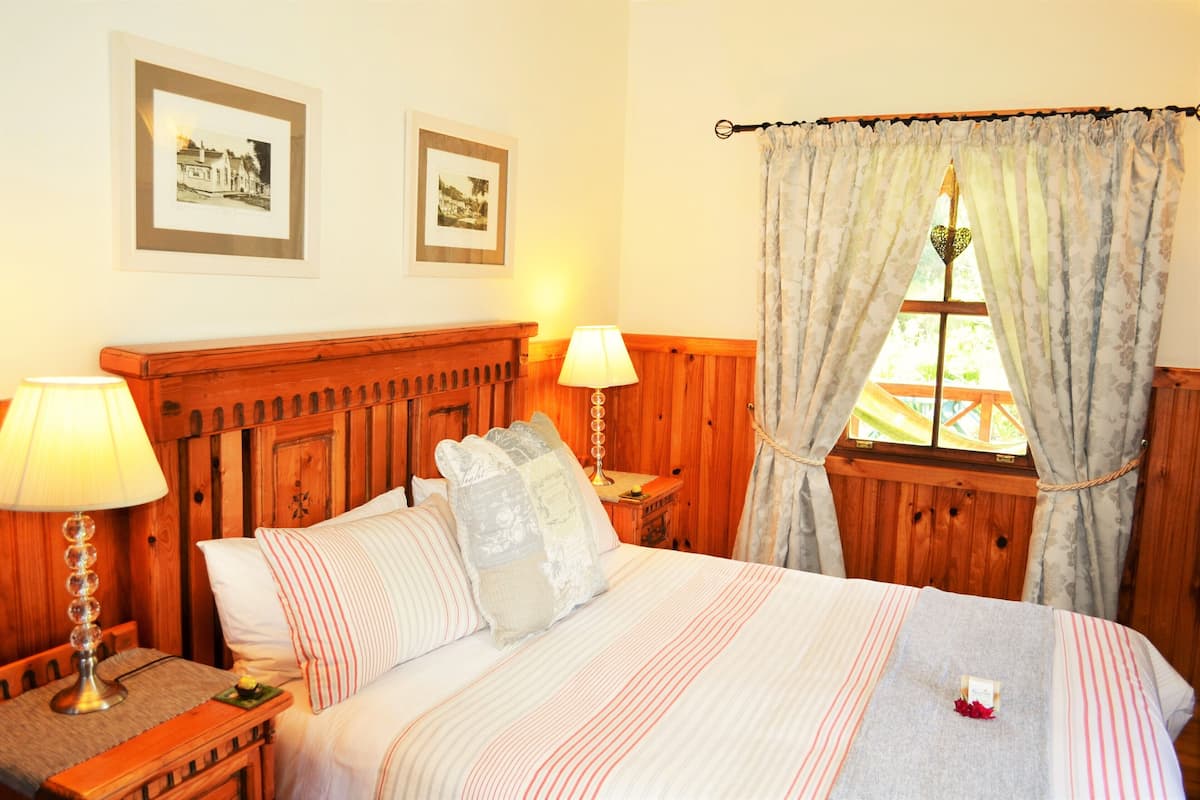 2 Schlafzimmer, hochwertige Bettwaren, Zimmersafe, Schreibtisch