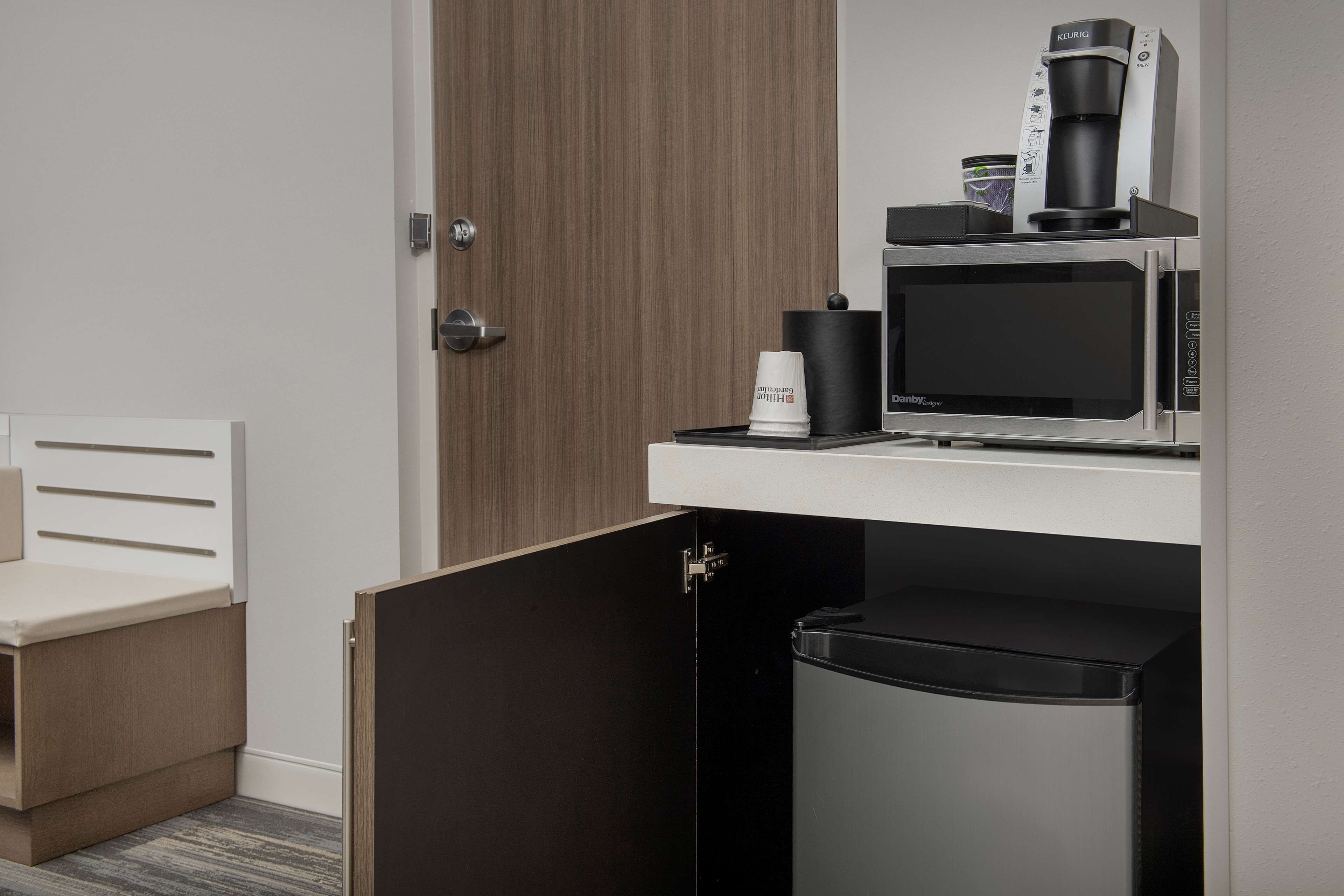 premium bedding, pillow-top beds, in-room safe, desk