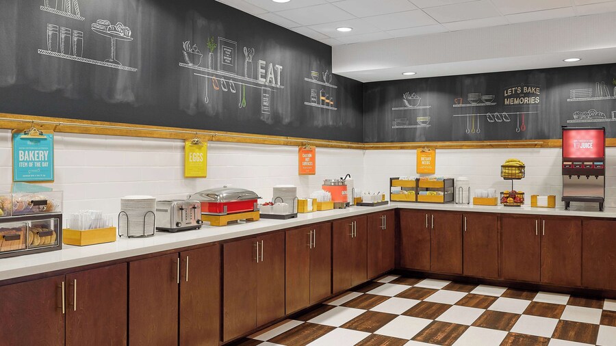 Hampton Inn & Suites Ridgecrest