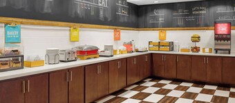 Hampton Inn & Suites Ridgecrest