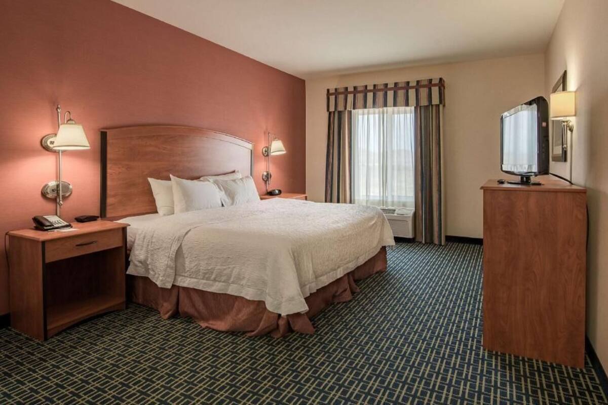 Pillowtop beds, in-room safe, blackout drapes, iron/ironing board