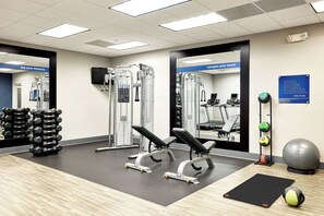 Fitness facility - Hampton Inn & Suites Ridgecrest (Ridgecrest)