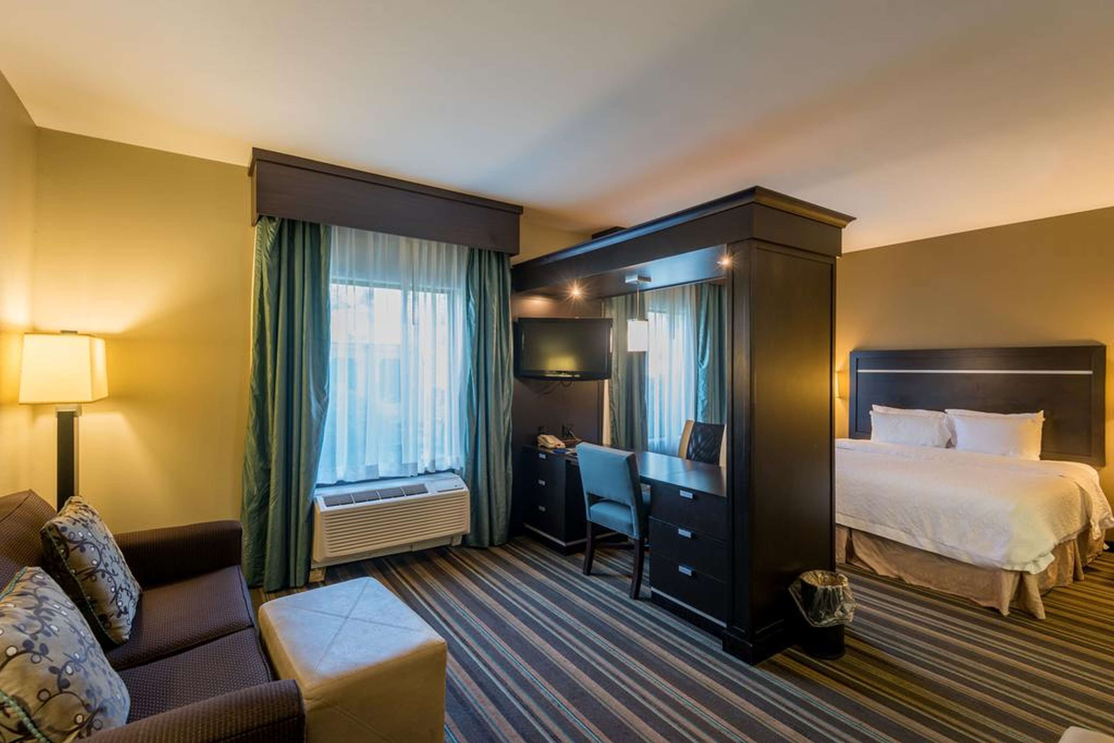In-room safe, desk, laptop workspace, soundproofing