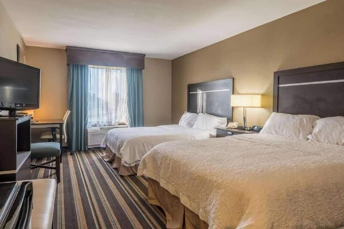 In-room safe, desk, laptop workspace, soundproofing