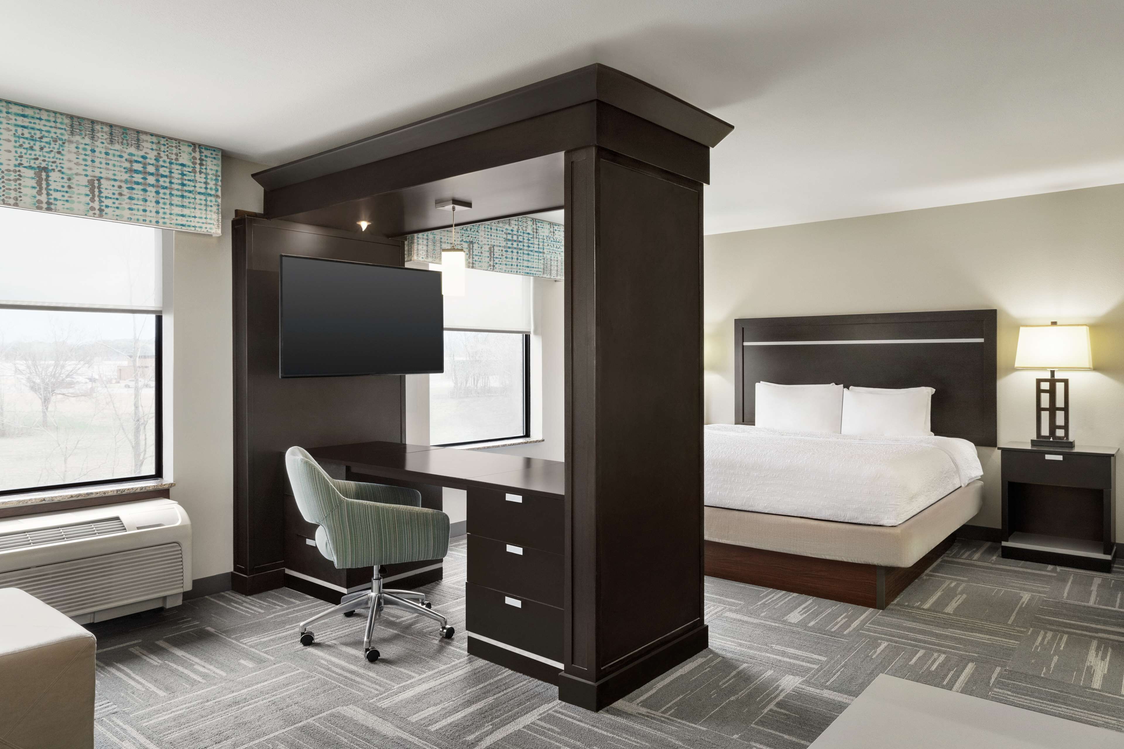 king studio | in-room safe, desk, laptop workspace, soundproofing