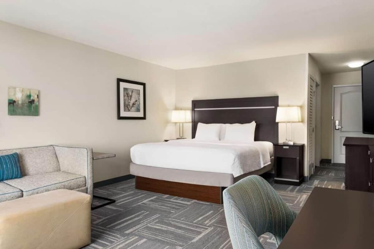 In-room safe, desk, laptop workspace, soundproofing