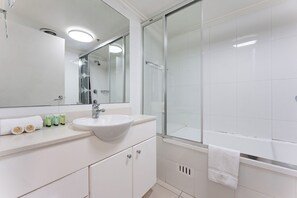 Apartment, 1 Schlafzimmer | Badezimmer
