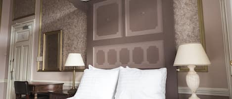 Comfort Room | In-room safe, individually furnished, desk, iron/ironing board