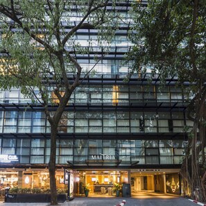 Exterior - Maitria Hotel Sukhumvit 18 Bangkok (Bangkok)