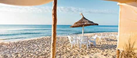Private beach, sun-loungers, beach umbrellas, waterskiing