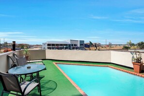 Outdoor pool - Protea Hotel by Marriott Lusaka (Lusaka)
