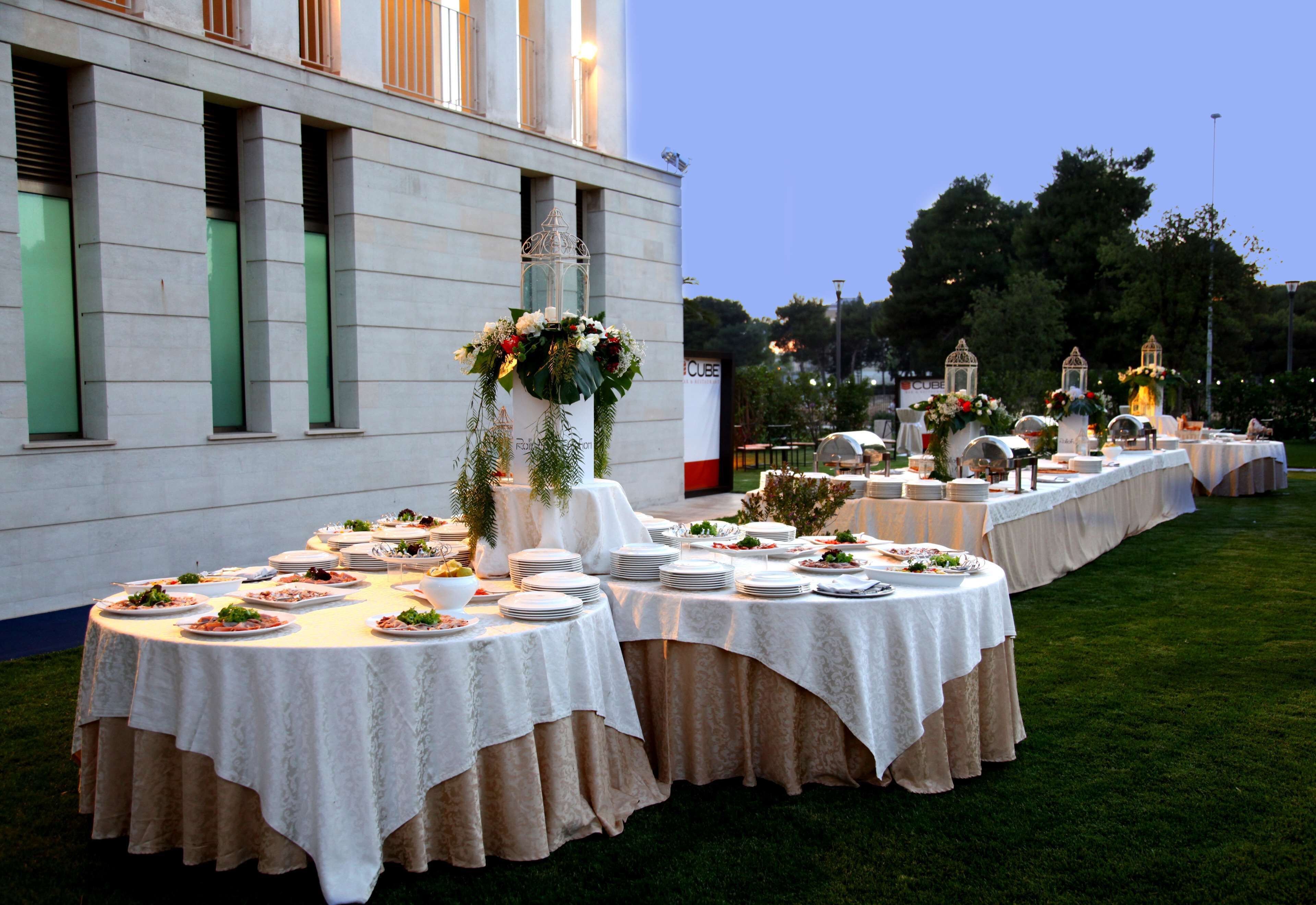 breakfast, lunch, dinner served; local cuisine, garden views