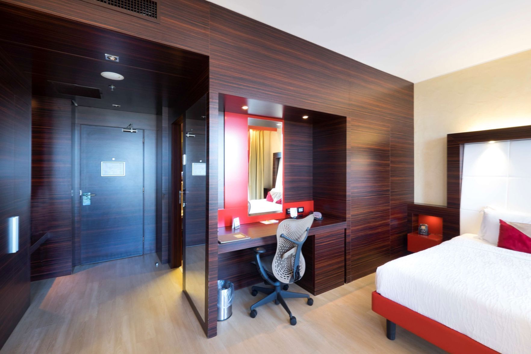 Down comforters, minibar, in-room safe, desk