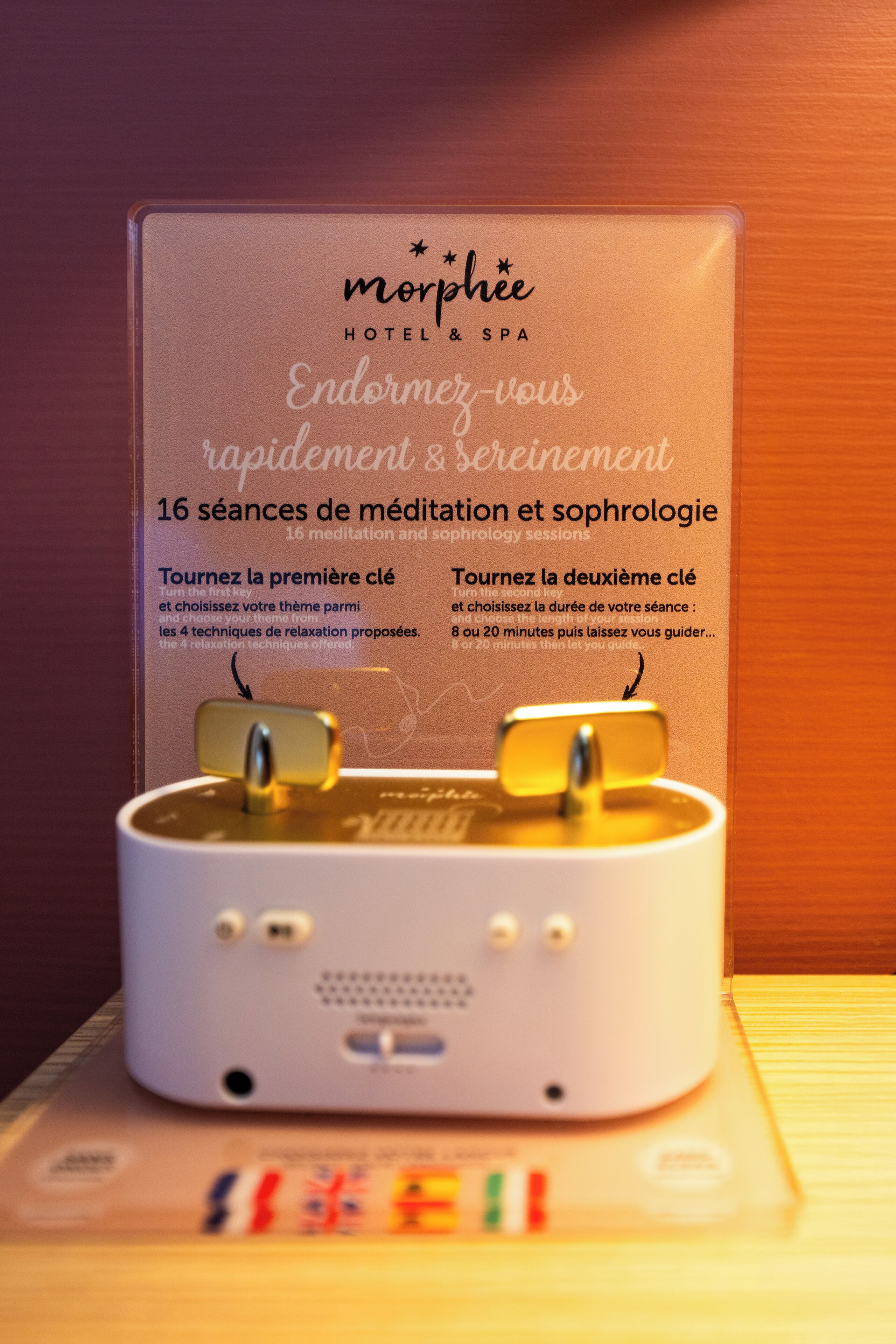 chambre double premium côté mer et côté jardin | in-room safe, desk, blackout curtains, soundproofing