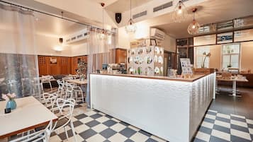 Daily buffet breakfast (EUR 11 per person)