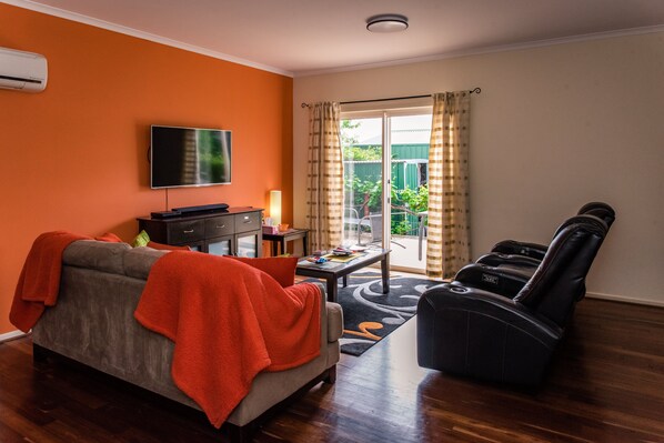 Standard Apartment, 1 Bedroom, Non Smoking, Kitchen (Apartment) | Living area