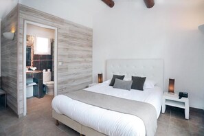 Minibar, in-room safe, desk, soundproofing