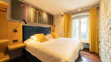 Deluxe Double Room | Desk, free WiFi, bed sheets