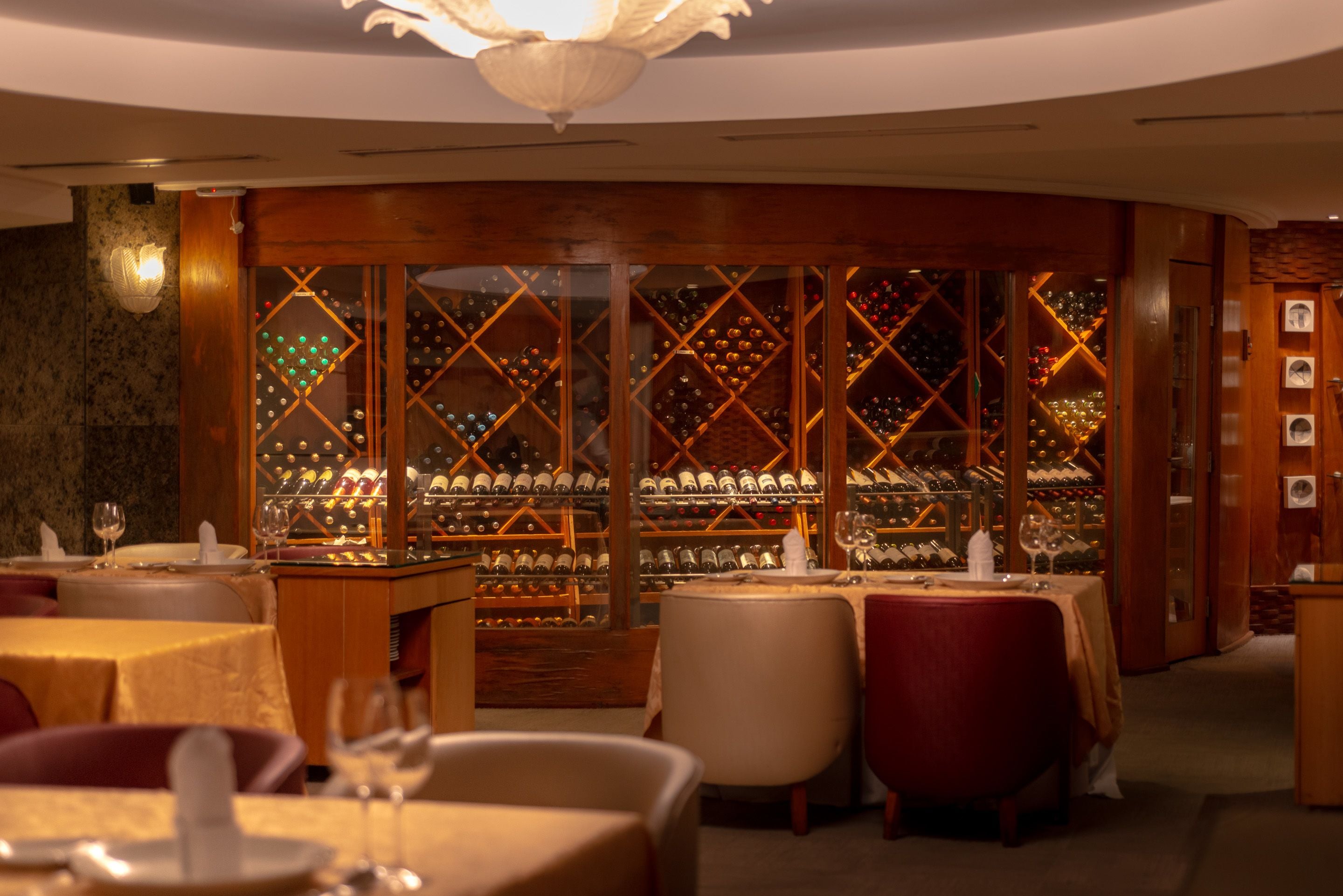 4 restaurants, breakfast, lunch, dinner served; french cuisine