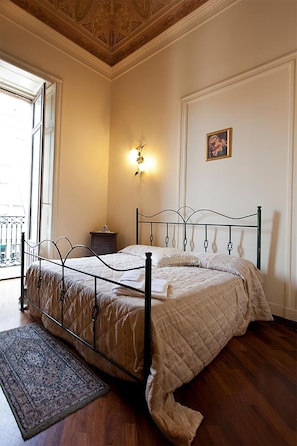 Free cribs/infant beds, free WiFi - B & B Alba (Catania)