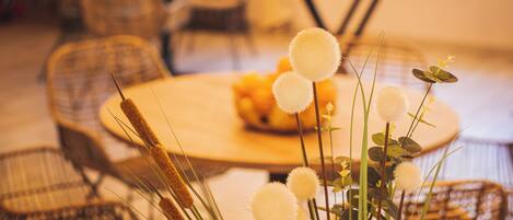 Déjeuner et dîner servis sur place